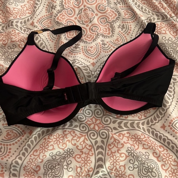 NWT BLACK LIGHTLY LINED TSHIRT BRA - Picture 3 of 4
